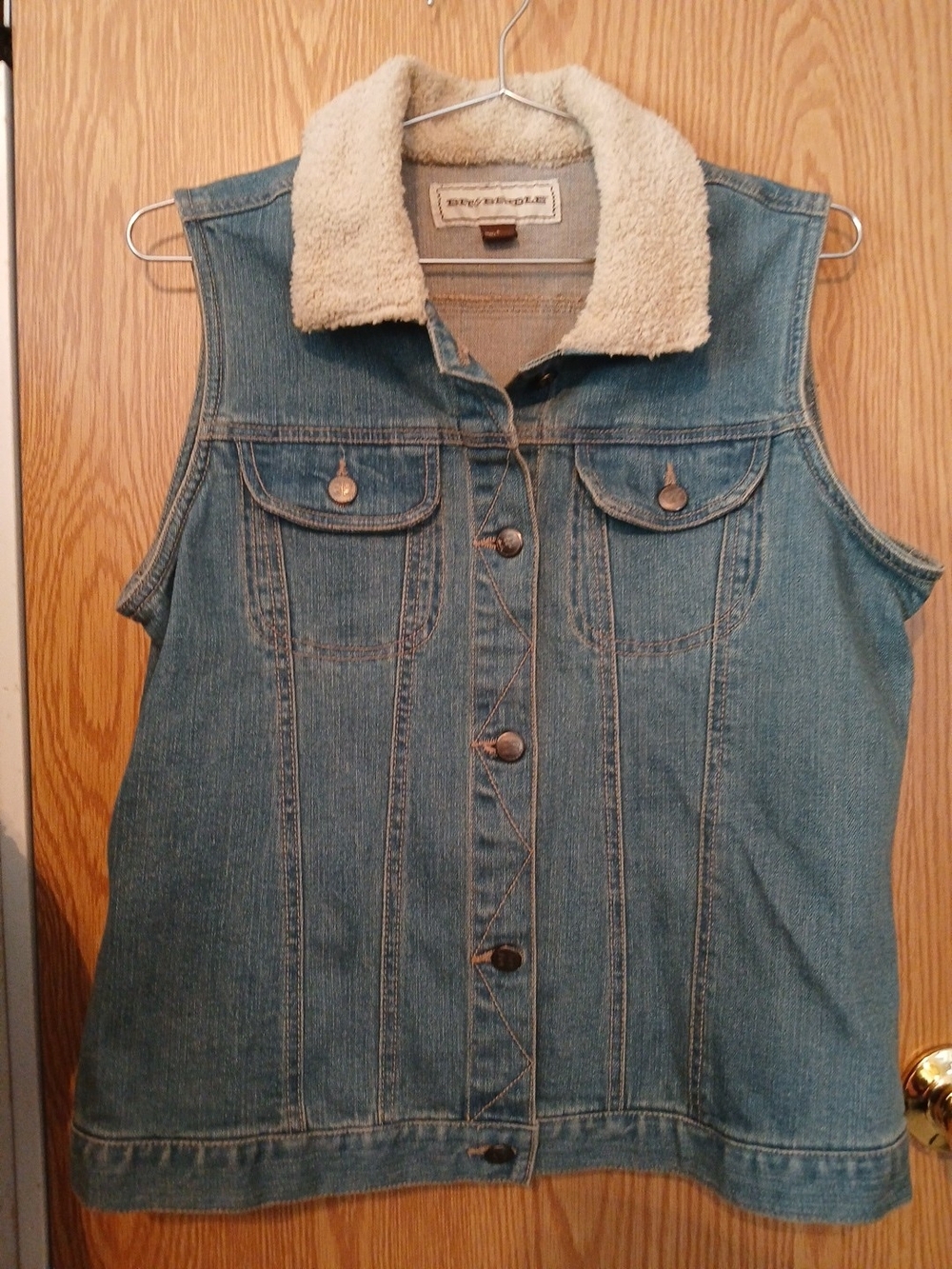Bit & Bridle Light Blue Denim Jacket with Cream Sherpa Collar Size Large